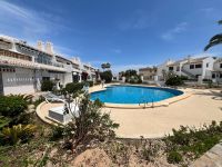 Ático con 3 terrazas en la playa de Cala Capitán en Cabo Roig