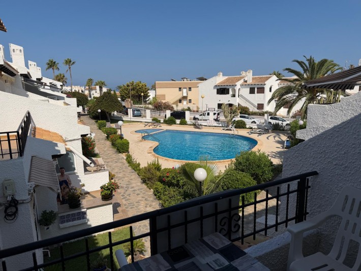 Ático con 3 terrazas en la playa de Cala Capitán en Cabo Roig
