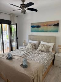 Spacious terraced house in fantastic location only 100m from the beach in Cabo Roig