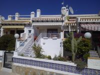 Spacious terraced house in fantastic location only 100m from the beach in Cabo Roig