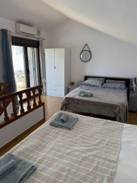 Spacious terraced house in fantastic location only 100m from the beach in Cabo Roig