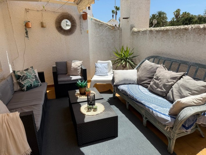 Spacious terraced house in fantastic location only 100m from the beach in Cabo Roig Spacious terraced house in fantastic location only 100m from the beach in Cabo Roig