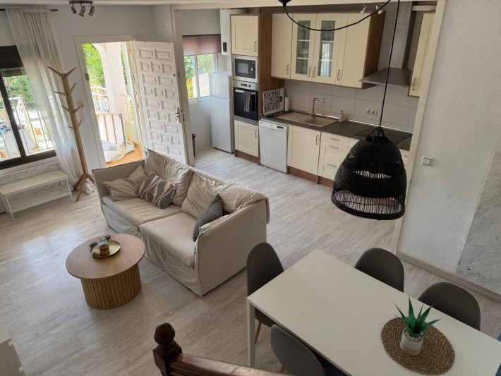 Spacious terraced house in fantastic location only 100m from the beach in Cabo Roig Spacious terraced house in fantastic location only 100m from the beach in Cabo Roig