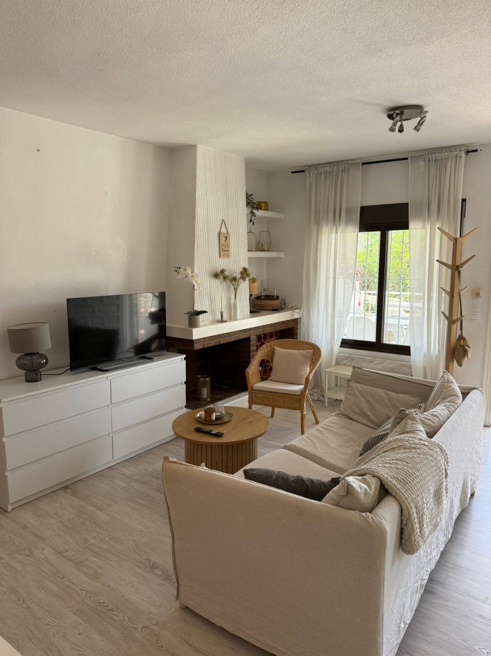 Spacious terraced house in fantastic location only 100m from the beach in Cabo Roig Spacious terraced house in fantastic location only 100m from the beach in Cabo Roig