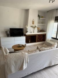Spacious terraced house in fantastic location only 100m from the beach in Cabo Roig