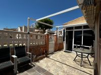Spacious corner house in gated complex close to amenities in Playa Flamenca
