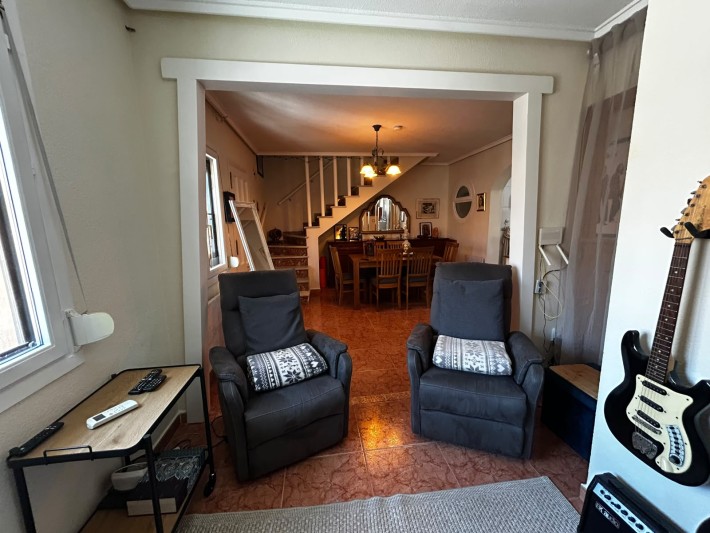 Spacious corner house in gated complex close to amenities in Playa Flamenca Spacious corner house in gated complex close to amenities in Playa Flamenca