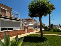 Spacious corner house in gated complex close to amenities in Playa Flamenca